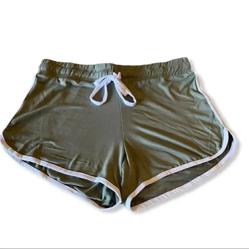 Love Streak Sporty Runner Shorts